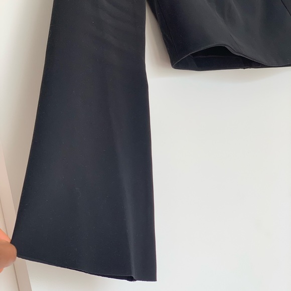 Elizabeth & James Crop Top ( Flared Sleeve, Padded Shoulders) - Sz 0 - Picture 3 of 4